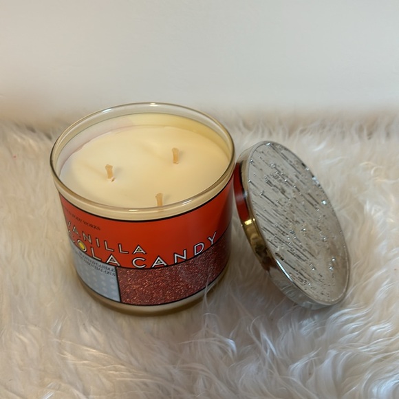 Vanilla Cola Candy 3-Wick Candle from Bath & Body Works 🥤 - Picture 2 of 4